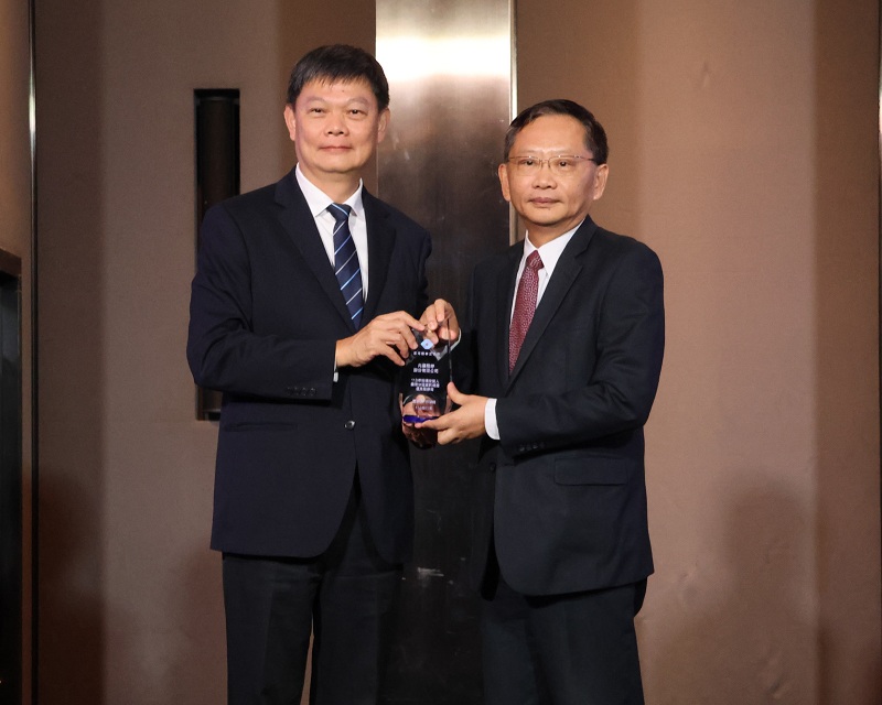 新聞圖片:兆豐證券持續深化永續金融影響力　再度榮獲「盡職治理優良券商」與 「永續報告白金獎」雙殊榮